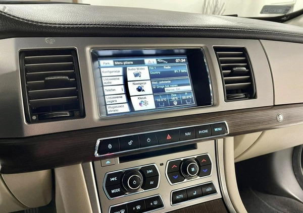 Jaguar XF cena 57900 przebieg: 106000, rok produkcji 2012 z Suchedniów małe 631